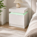 Mesa de Cabeceira com Luz LED Mesa de Cabeceira com Painel de Alto Brilho 2 Gavetas e Controlo Remoto para Sala de Estar Dormitório 45x35x52 cm Branco — Ambiente | Lifestyle