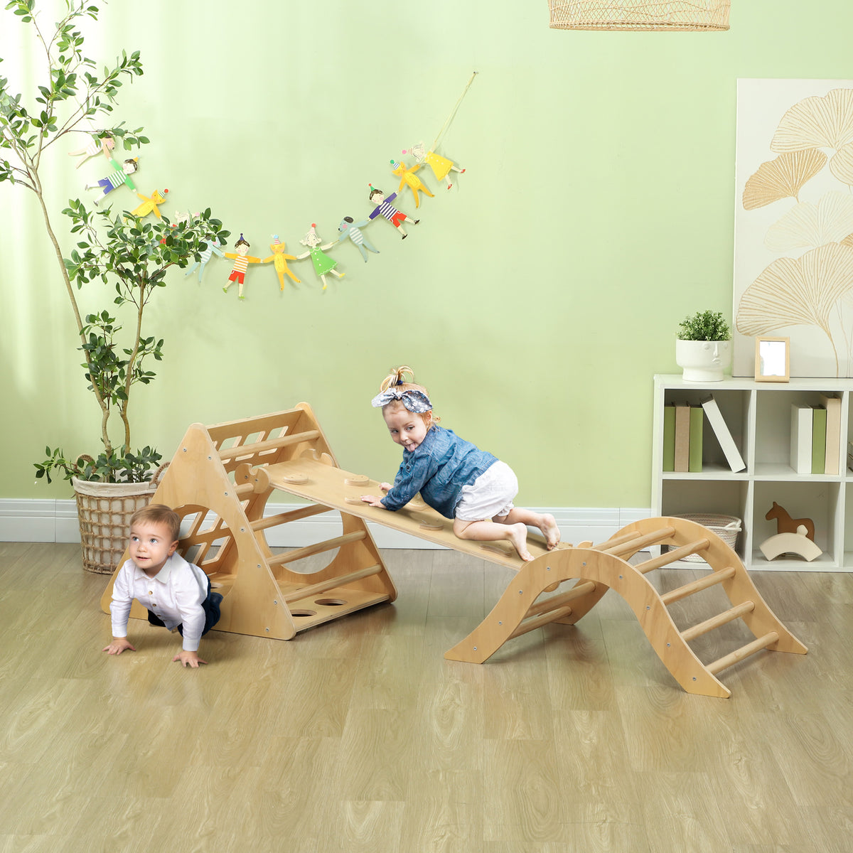 Triângulo de Escalar de Madeira 8 em 1 Jogo de Aprendizagem para Crianças de 18-48 Meses com Rampa Escada em Forma de Arco e Bolsa de Areia 175x59,5x60 cm Madeira — foto 2