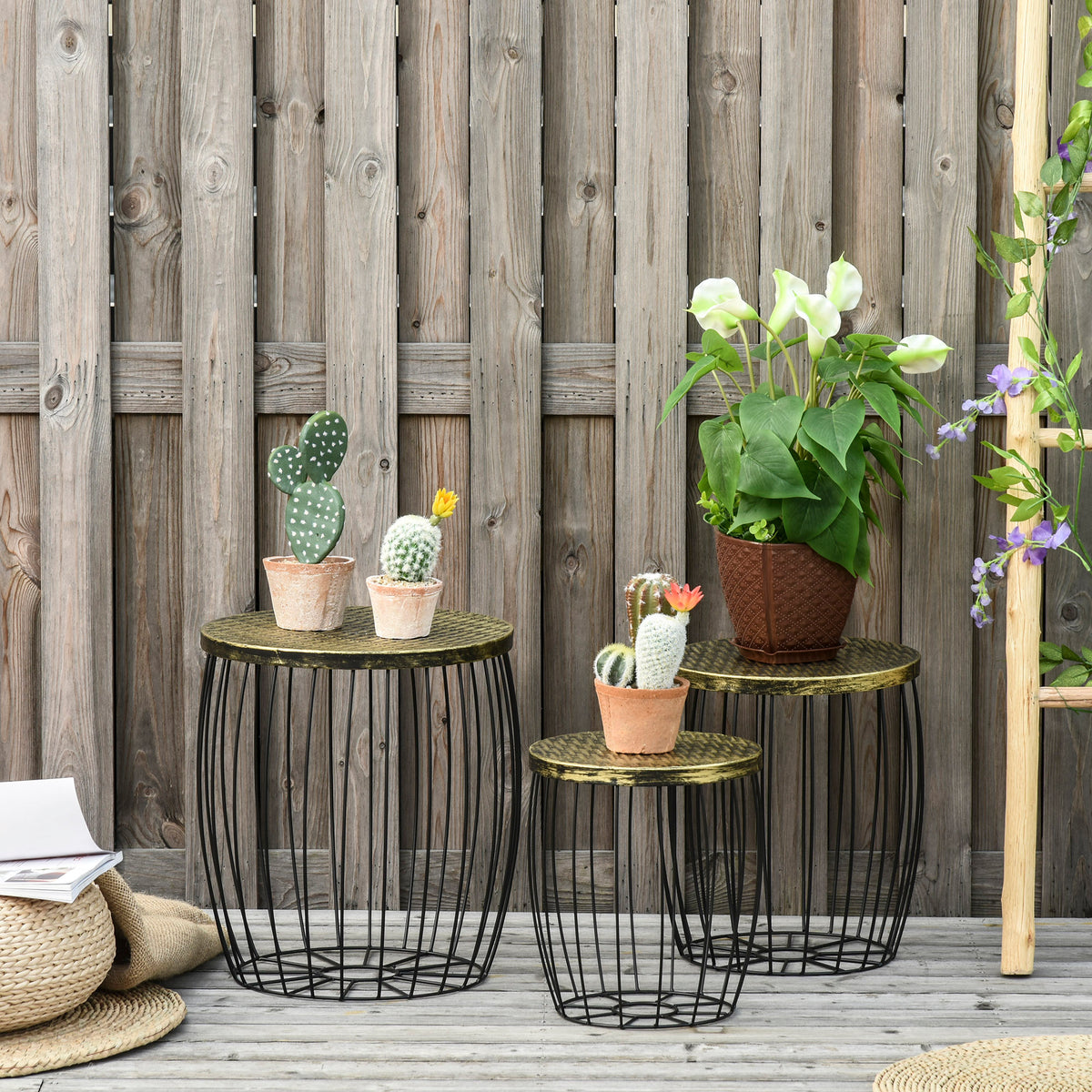 Conjunto de 3 Mesas de Jardim Empilháveis Mesas Auxiliares de Jardim Redondas com Estrutura Metálica e Tampo Imitação Vime para Varanda Terraço Pátio Preto — foto 2