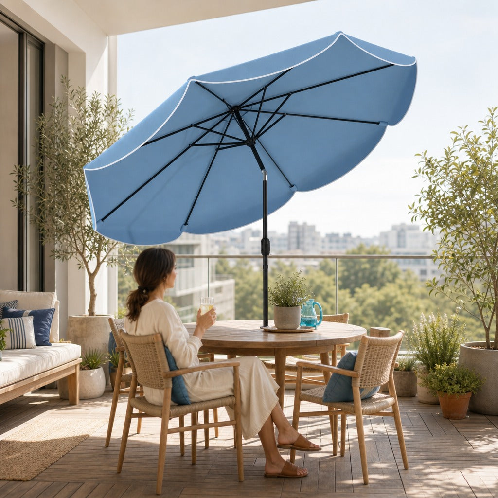 Chapéu de Sol para Jardim Ø2,7 m com Inclinação Ajustável, Manivela e Volante Azul Celeste — Em utilização | In use