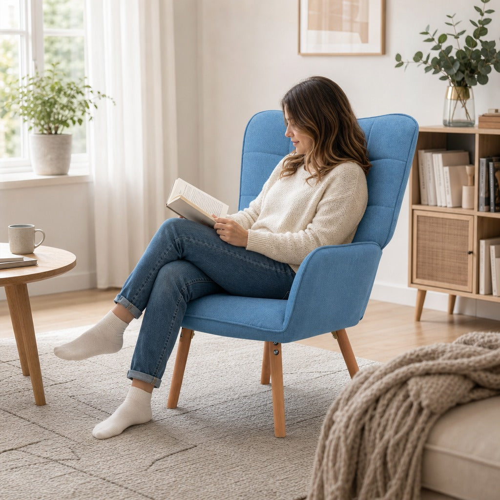Poltrona de Sala de Estar Moderna Poltrona com Encosto Alto Apoio para os Braços Tecido de Linho e Pés de Madeira de Haya para Sala de Jantar Cozinha 71x76x101cm Azul — Em utilização | In use