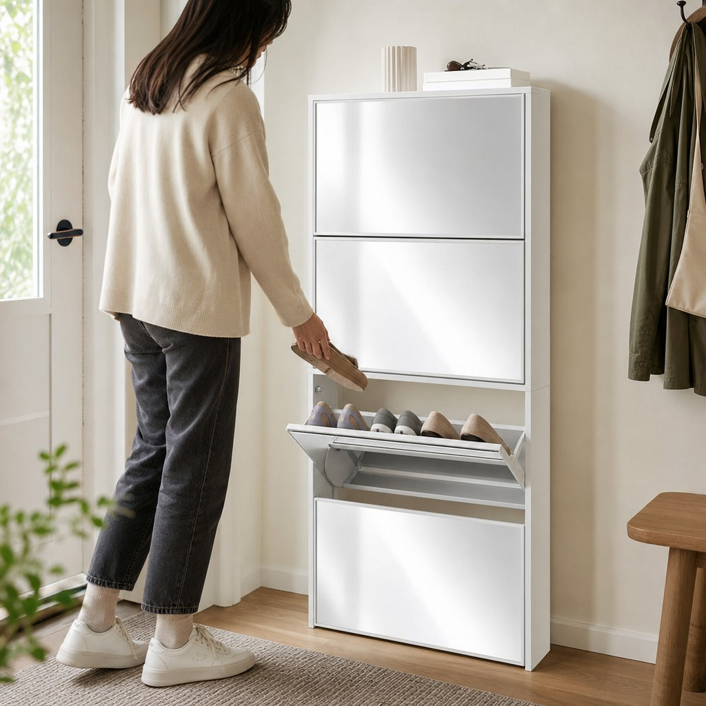 Sapateira Estreita com Espelho 4 Portas Abatíveis Sapateira para Entrada Corredor para 12 Pares de Sapatos Para Corredor Espaços Reduzidos 63x17x146 cm Branco — Em utilização | In use