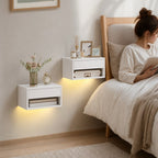 Conjunto de 2 Mesas de Cabeceira Flutuantes com Luzes LED RGB Controlo por APP Mesas de Cabeceira para Quarto com Gaveta Prateleira Aberta 37x32x21 cm Branco — Em utilização | In use