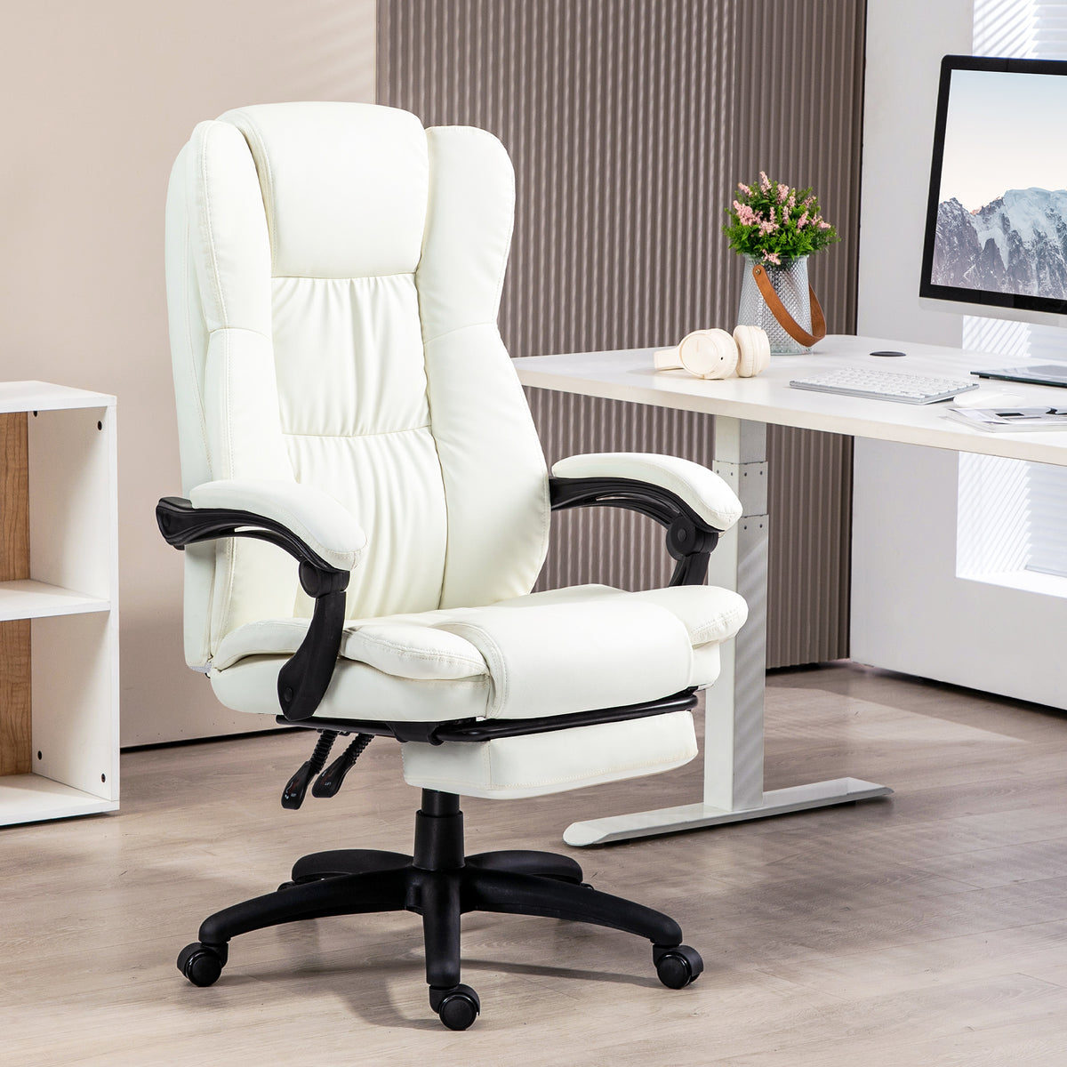 Cadeira de Escritório Giratória Cadeira de Escritório com Altura Ajustável 6 Pontos de Massagem Controle Remoto e Apoio para os Pés Retrátil 68,5x68,5x113-121cm Creme — foto 2