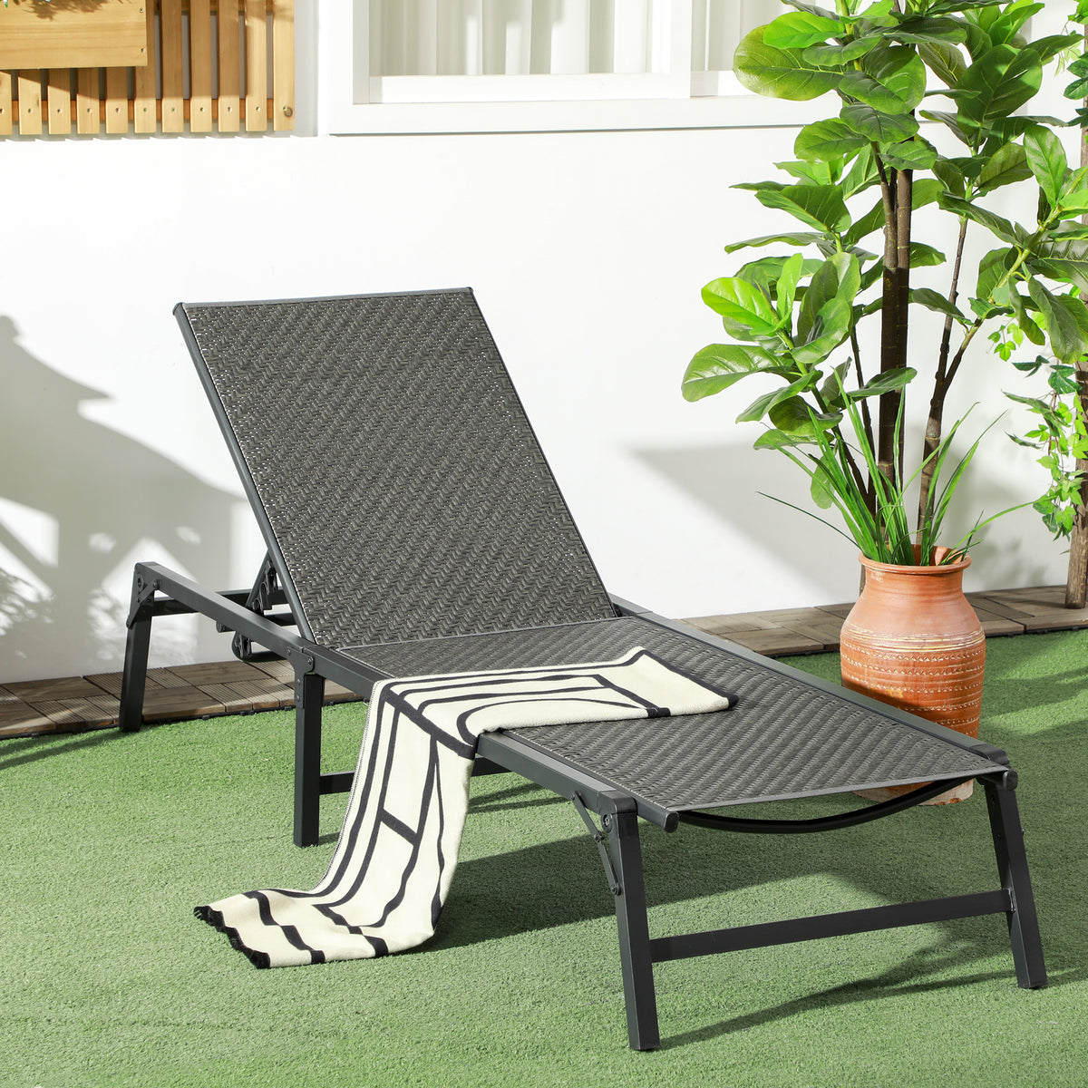 Espreguiçadeira Dobrável Espreguiçadeira para Jardim com Encosto Ajustável em 5 Níveis e Estrutura de Aço Carga 150 kg Tecido Inspirado em Vime para Pátio Terraço 183x62x32 cm Cinza — foto 2