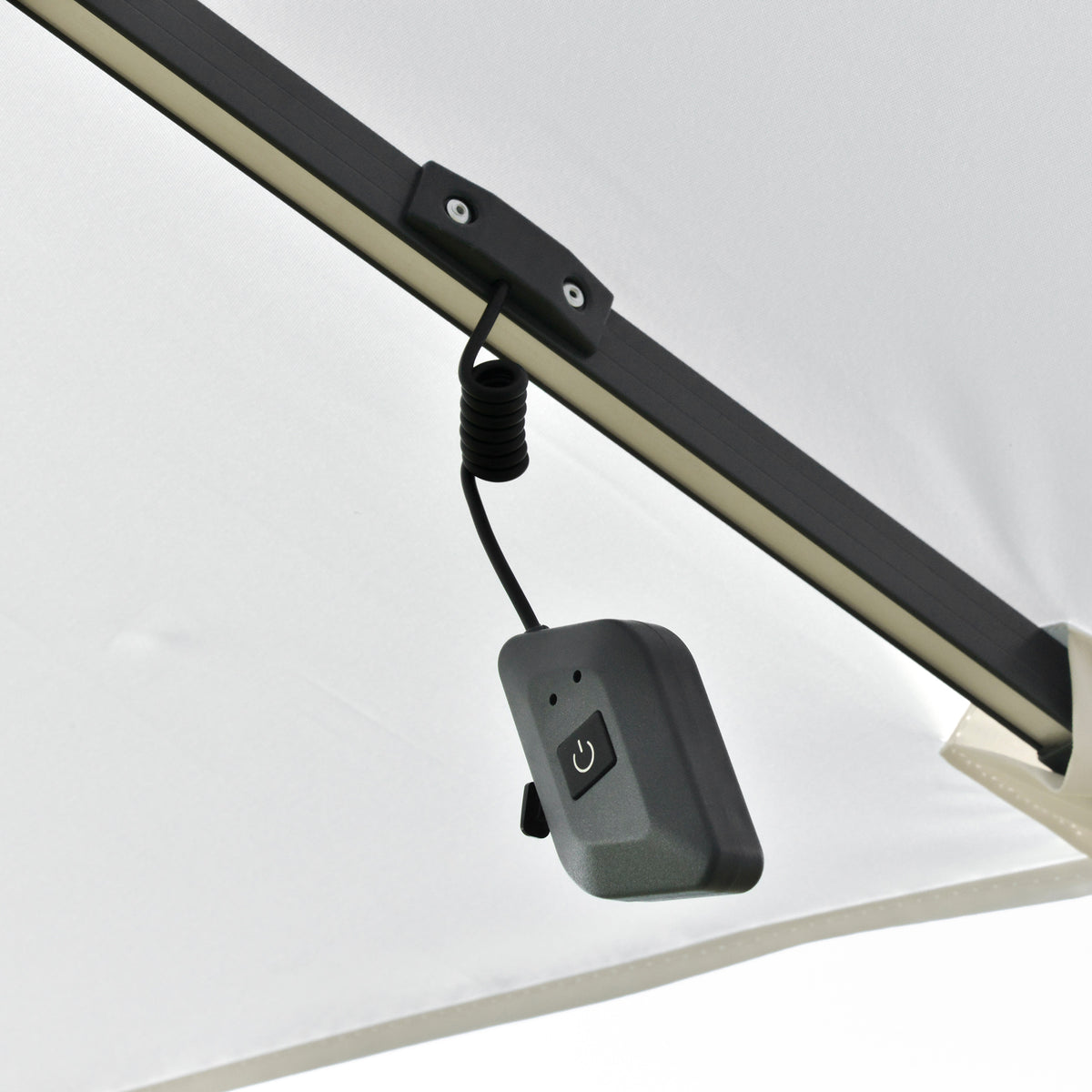 Chapéu de Sol Excêntrico Φ300x248cm com Proteção UV 50+ Giratório 360º com Manivela Luzes LED Painel Solar e Teto Reclinável Branco — foto 8