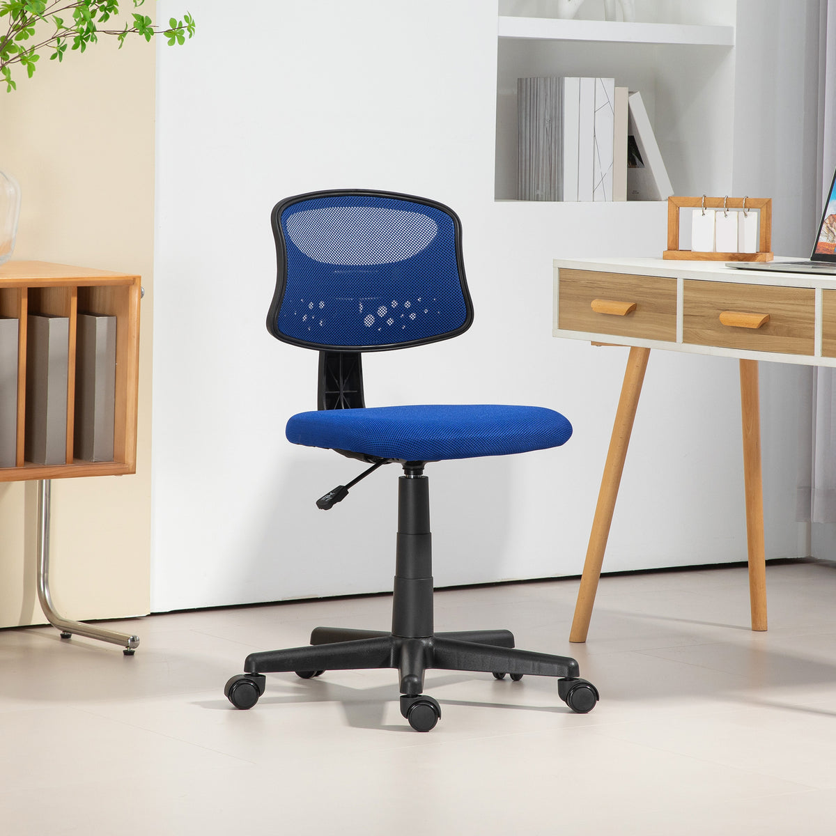 Cadeira de Escritório sem Apoio para os Braços Cadeira de Escritório Giratória com Encosto de Malha Respirável Altura Ajustável Carga 120 kg 43x48x78-88 cm Azul — foto 2