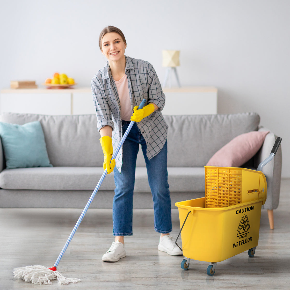 Balde de Limpeza com Esfregona e Rodas Capacidade de 20 L Balde de Limpeza com Sistema de Escurridor de Esfregona e Pega de Transporte para Doméstico e Comercial 45x26,5x70 cm Amarelo — foto 2