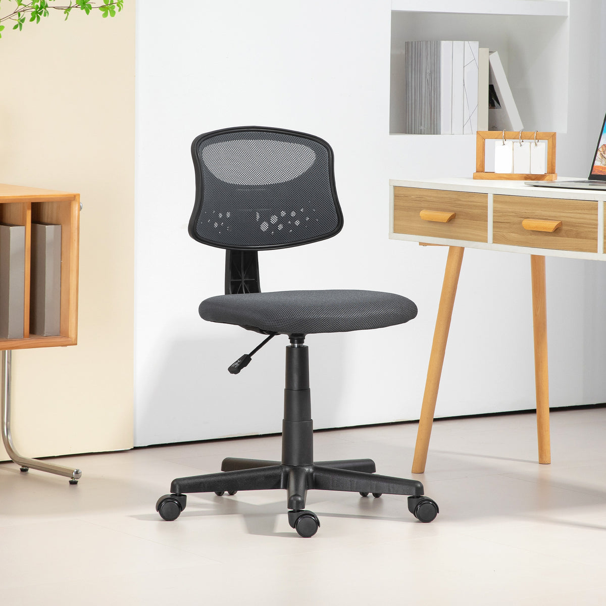 Cadeira de Escritório sem Apoio para os Braços Cadeira de Escritório Giratória com Encosto de Malha Respirável Altura Ajustável Carga 120 kg 43x48x78-88 cm Cinza — foto 2