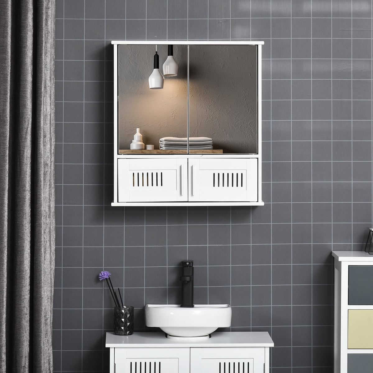 Armário de Casa de Banho com Espelho de Parede com 4 Portas Armário Suspenso com Grande Armazenamento com Prateleira Interior Estilo Moderno 55x17,5x60cm Branco — foto 2