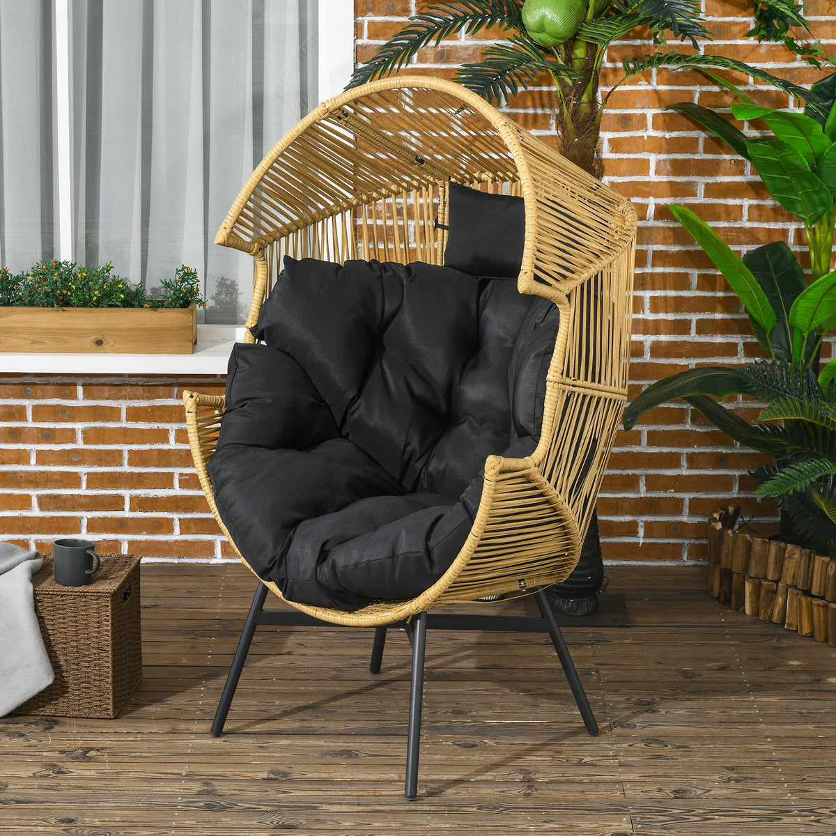 Poltrona de Vime Sintético Poltrona de Jardim em Forma de Ovo com Apoio de Cabeça Almofada e Estrutura de Aço para Terraço Pátio 89x75x143 cm Areia e Preto — foto 2