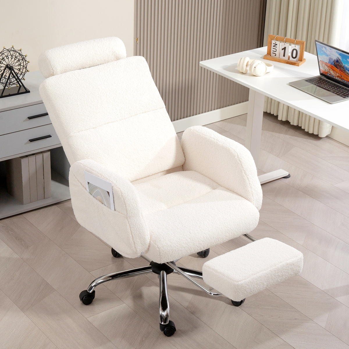 Cadeira de Escritório com Apoio para Pés Estofada em Borreguito Cadeira de Escritório com Encosto Reclinável Apoio de Cabeça Ajustável Encosto Alto Altura Ajustável 67x74x107-115 cm Creme — foto 2
