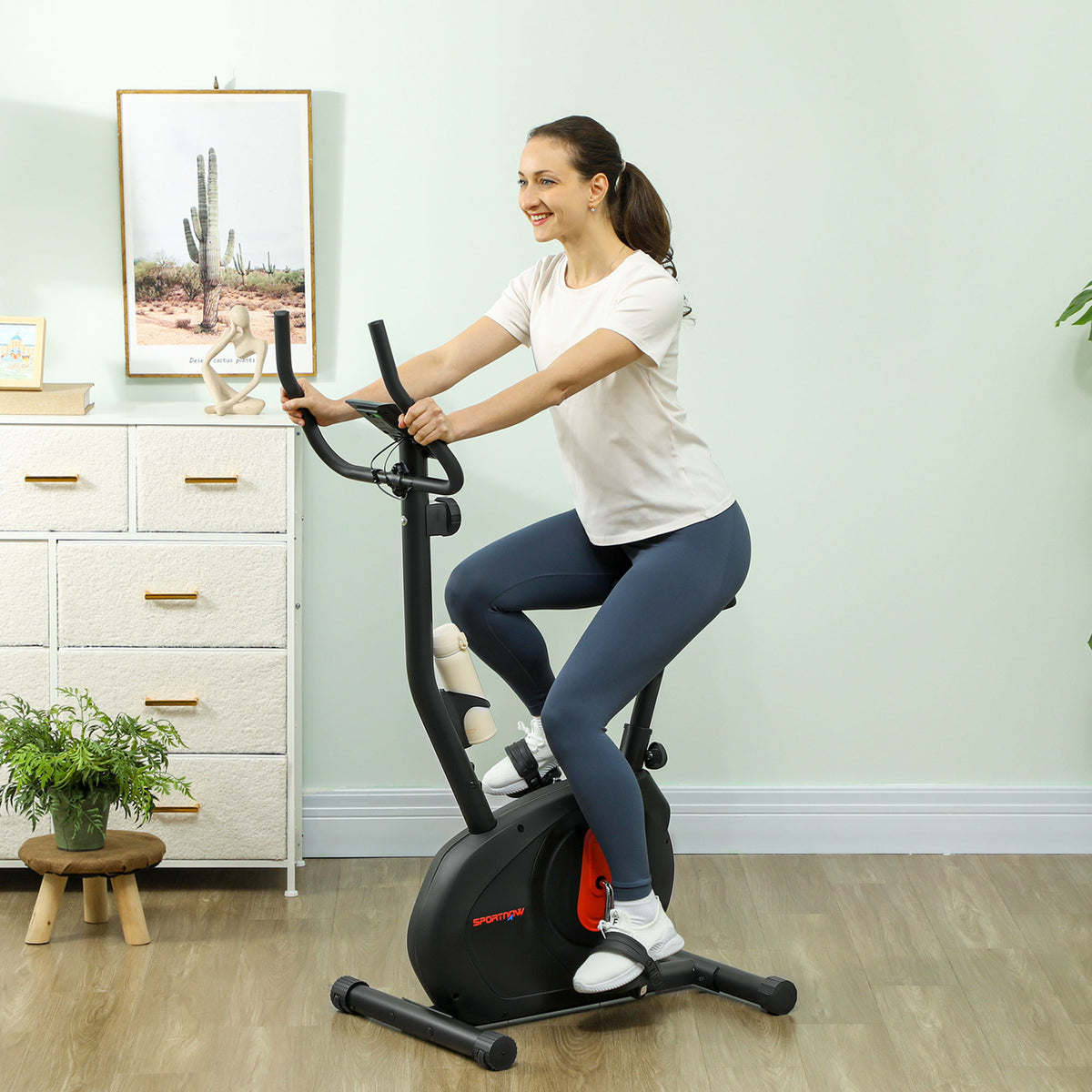 Bicicleta Estática Silenciosa com 8 Níveis de Resistência Magnética Sensor de Frequência Assento Ajustável Ecrã LCD e Suporte para Telemóvel Carga 100 kg 88x50,5x131,5 cm Preto — foto 2