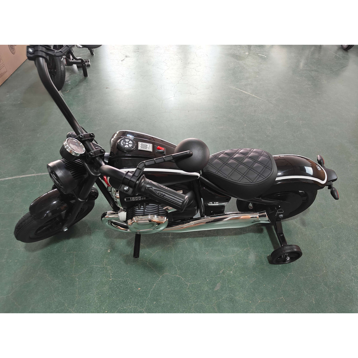 Moto Elétrica Infantil 12V BMW R18, Bateria de Lítio, 3-8 Anos, Rodinhas Removíveis, Farol, Música, Preto — foto 2