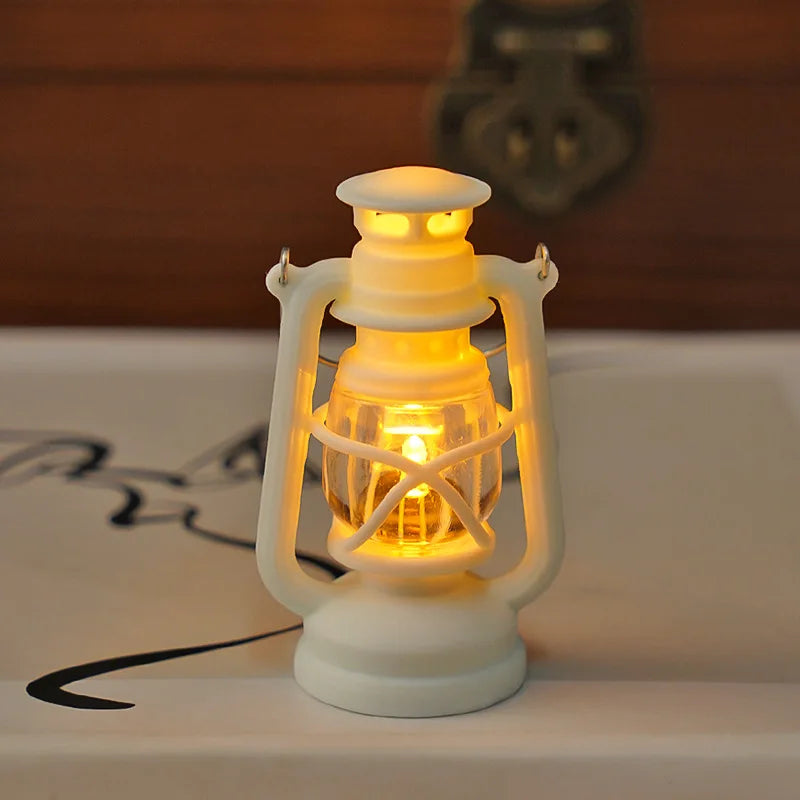 Lanterna LED miniatura para casa de bonecas, 6 cm — foto 1