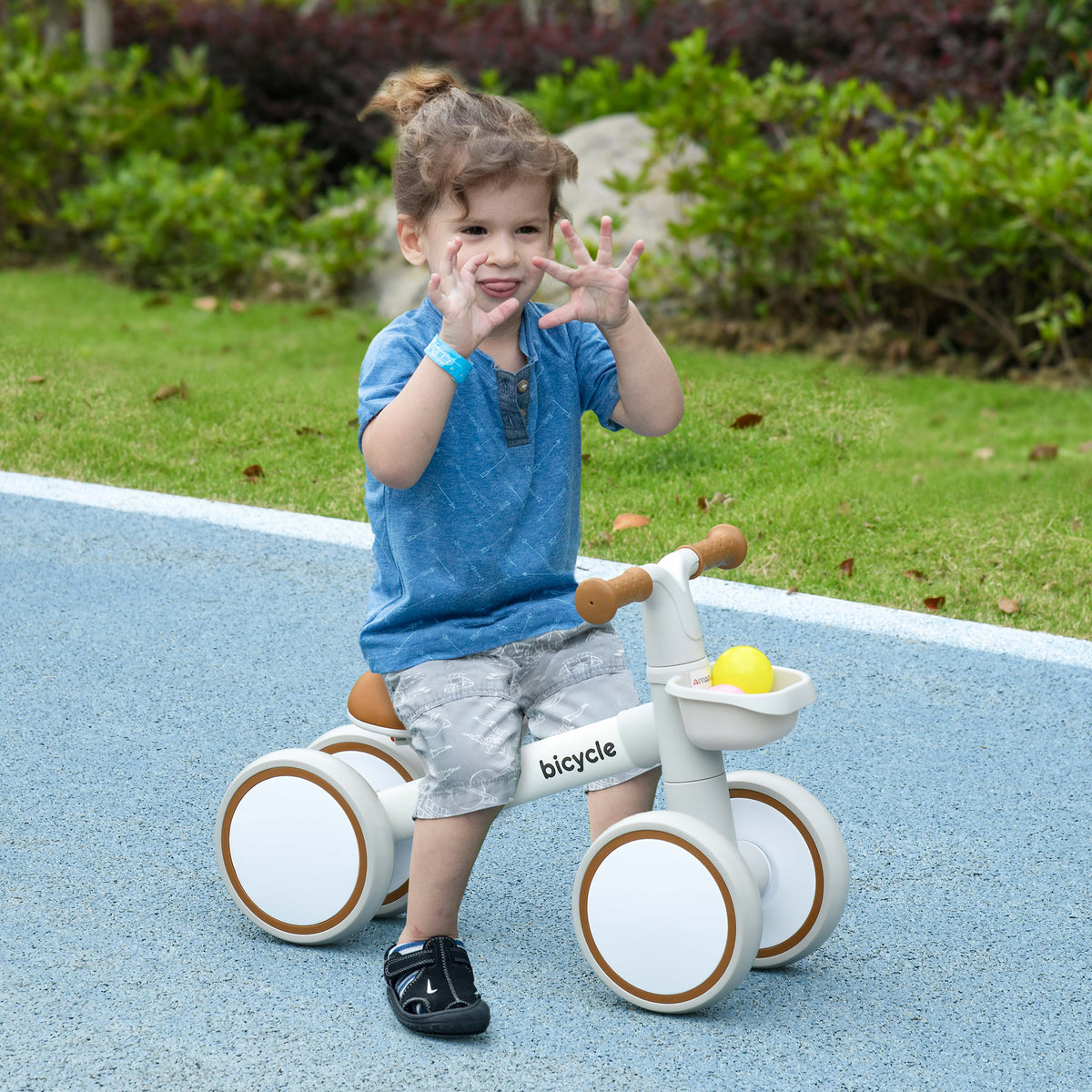 Bicicleta sem Pedais para Crianças de 12-36 Meses Bicicleta de Equilíbrio com Assento Ajustável Cesta e 4 Rodas Silenciosas Carga 20 kg 56x27x39 cm Marrom — foto 2