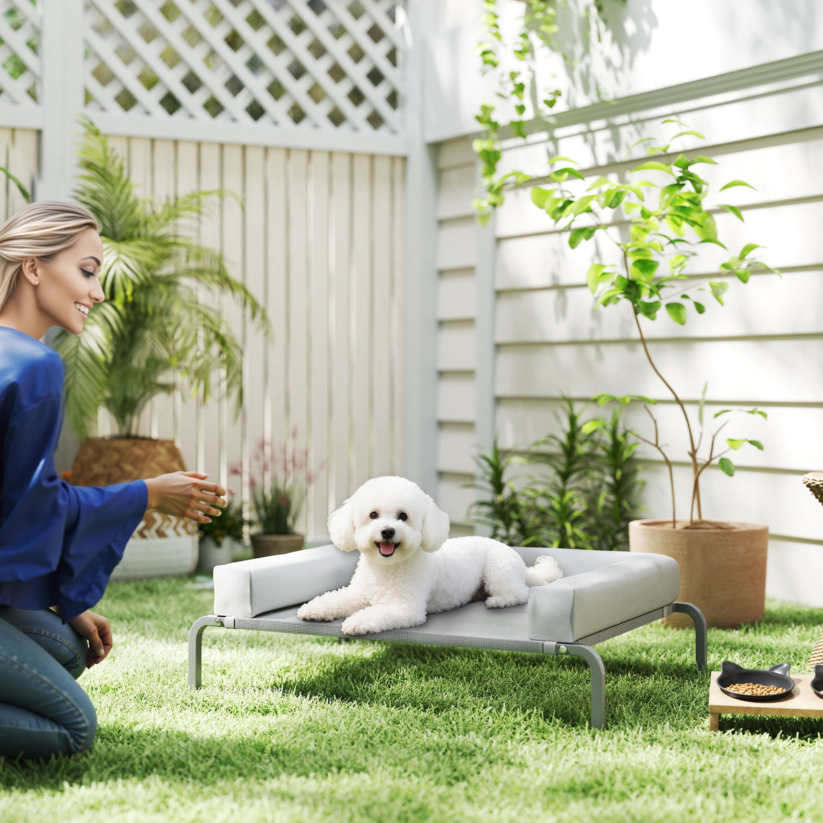 Cama Elevada para Cães com Latertais Amovíveis Cama Elevada para Cães Pequenos Portátil com Malha Respirável Estrutura de Aço para Interior e Exterior 90x65x30 cm Cinza Claro — foto 2