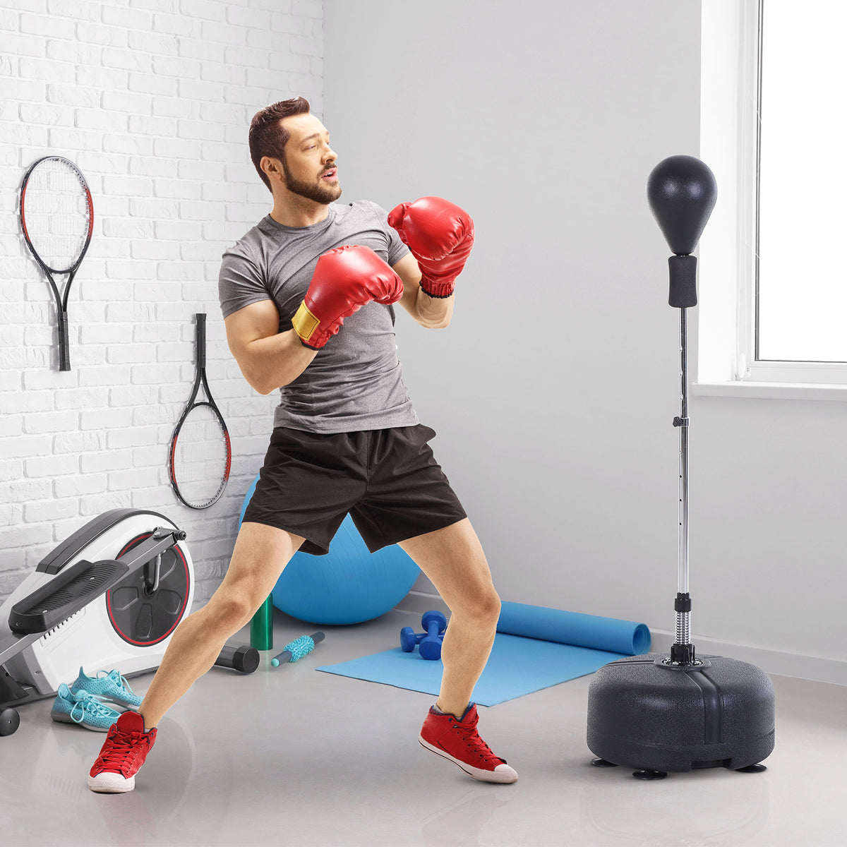 Punching Ball Ajustável em Altura com Base Recarregável Punching Ball de Boxe com Suporte e Luvas para Adultos e Adolescentes Ø48x136-154 cm Preto — foto 2