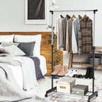 Cabideiro com Rodas e 2 Prateleiras para Roupa e Calçado com Altura Ajustável 168 x 84 x 42 cm — foto 6