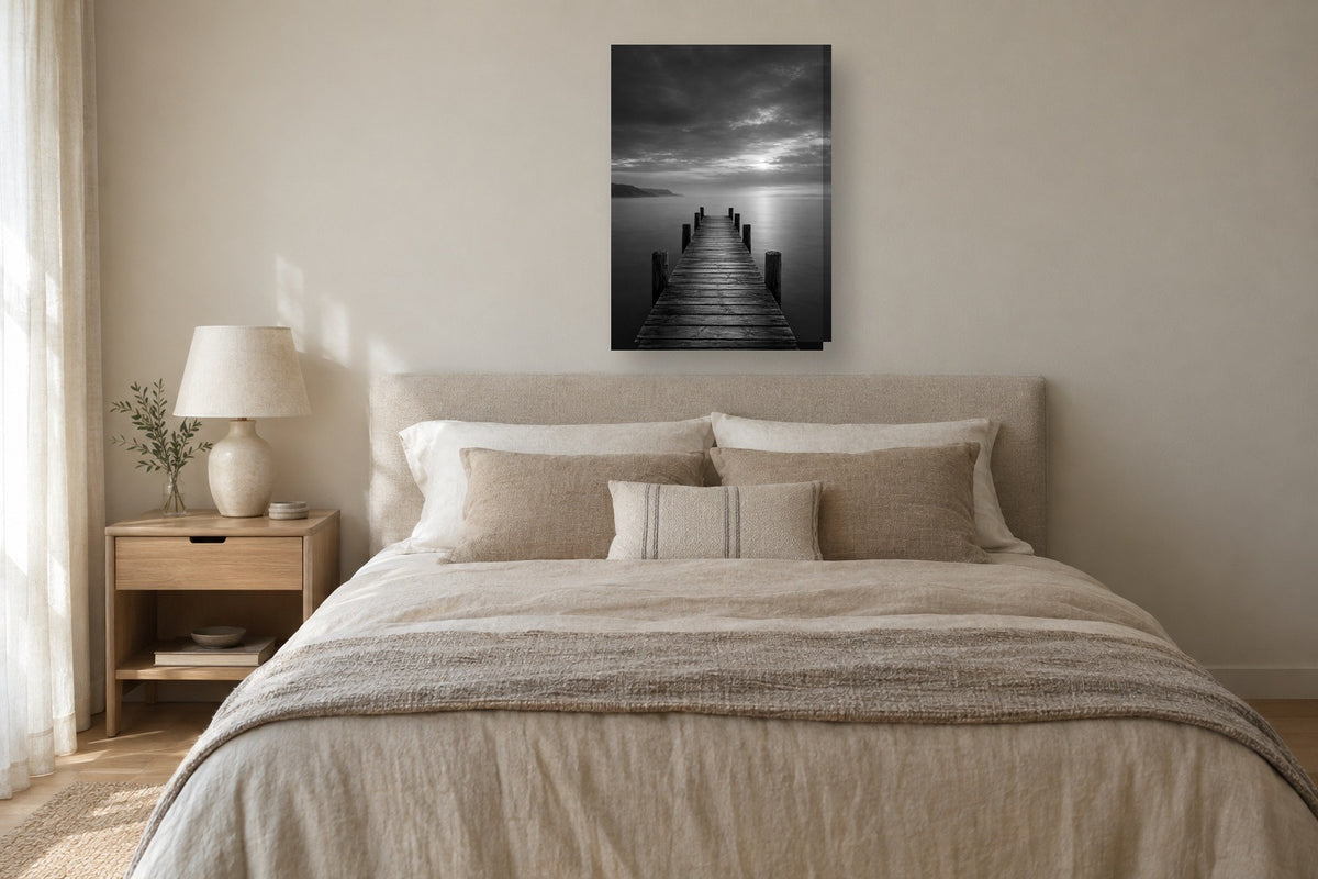 Pontão · Fotografia P&B · Quadro de costa e oceano — costa-pontao-fotopb_ver_50x70_quarto