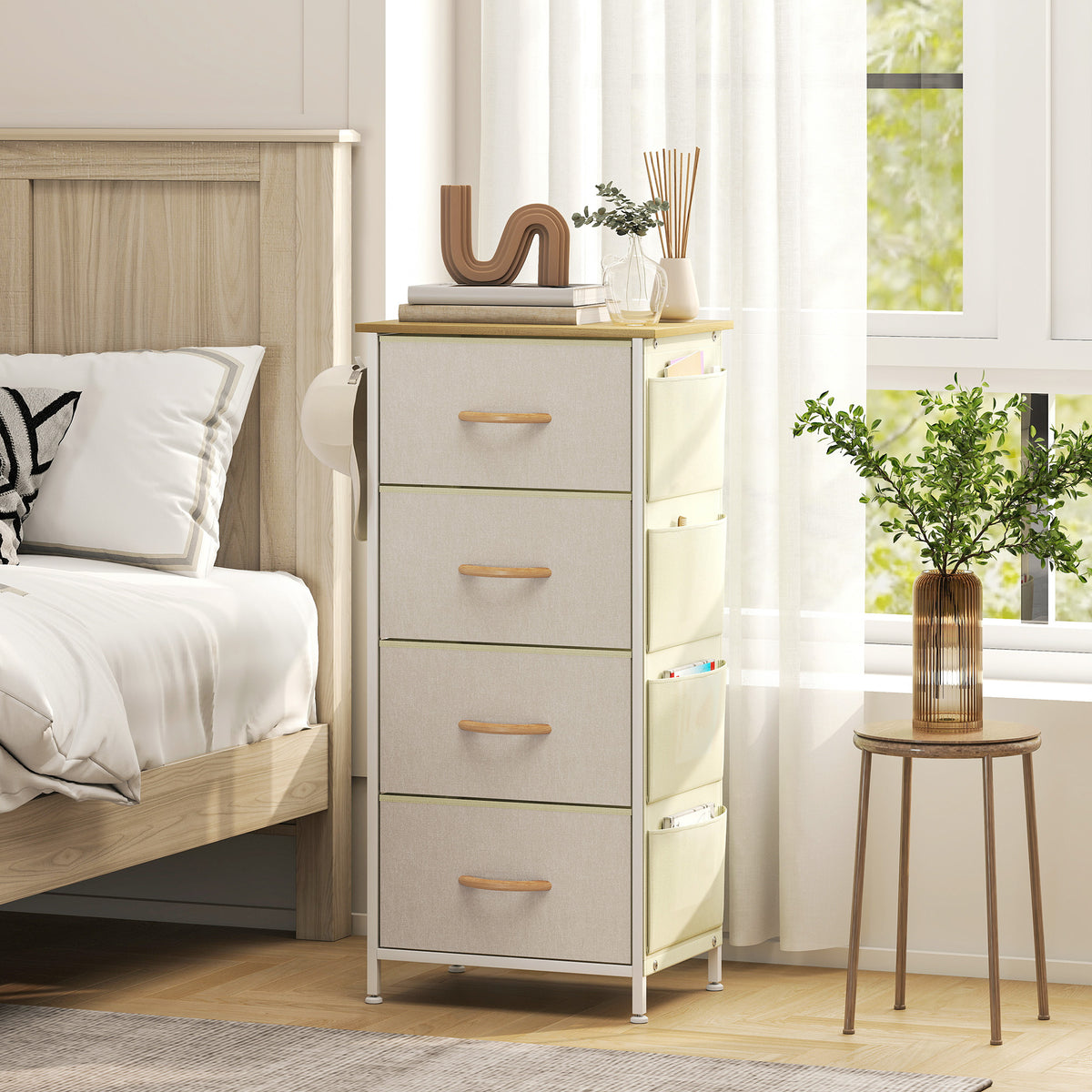 Cómoda Alta de Tecido com 4 Gavetas 4 Bolsos Laterais 2 Ganchos e Estrutura de Aço Cómoda para Quarto Sala de Estar Corredor 45x30x94,5 cm Bege — foto 2