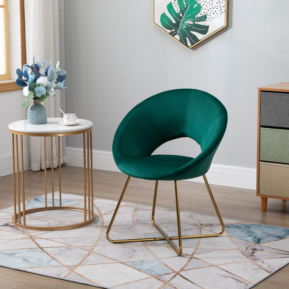 Cadeira de jantar estofada vintage de veludo macio Cadeira de lazer para sala de estar com encosto curvado e pernas douradas 68x54x84 cm Verde — foto 2