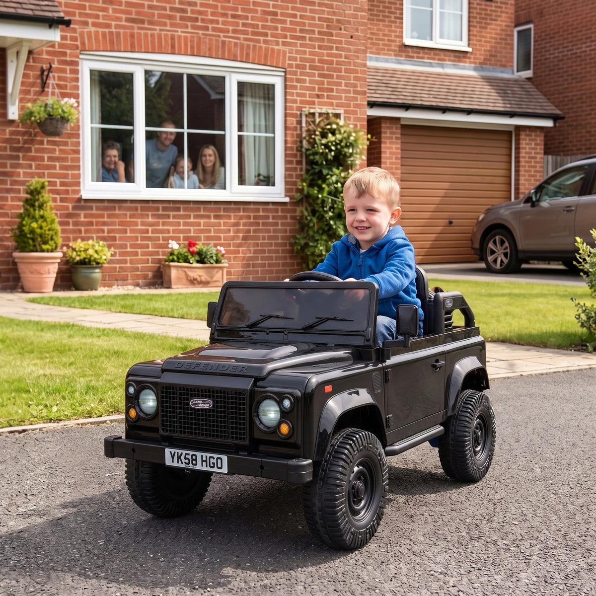 Carro Elétrico Infantil 12V Land Rover Defender Licenciado com Comando à Distância e Bluetooth, Preto, +3 Anos — imagem 3